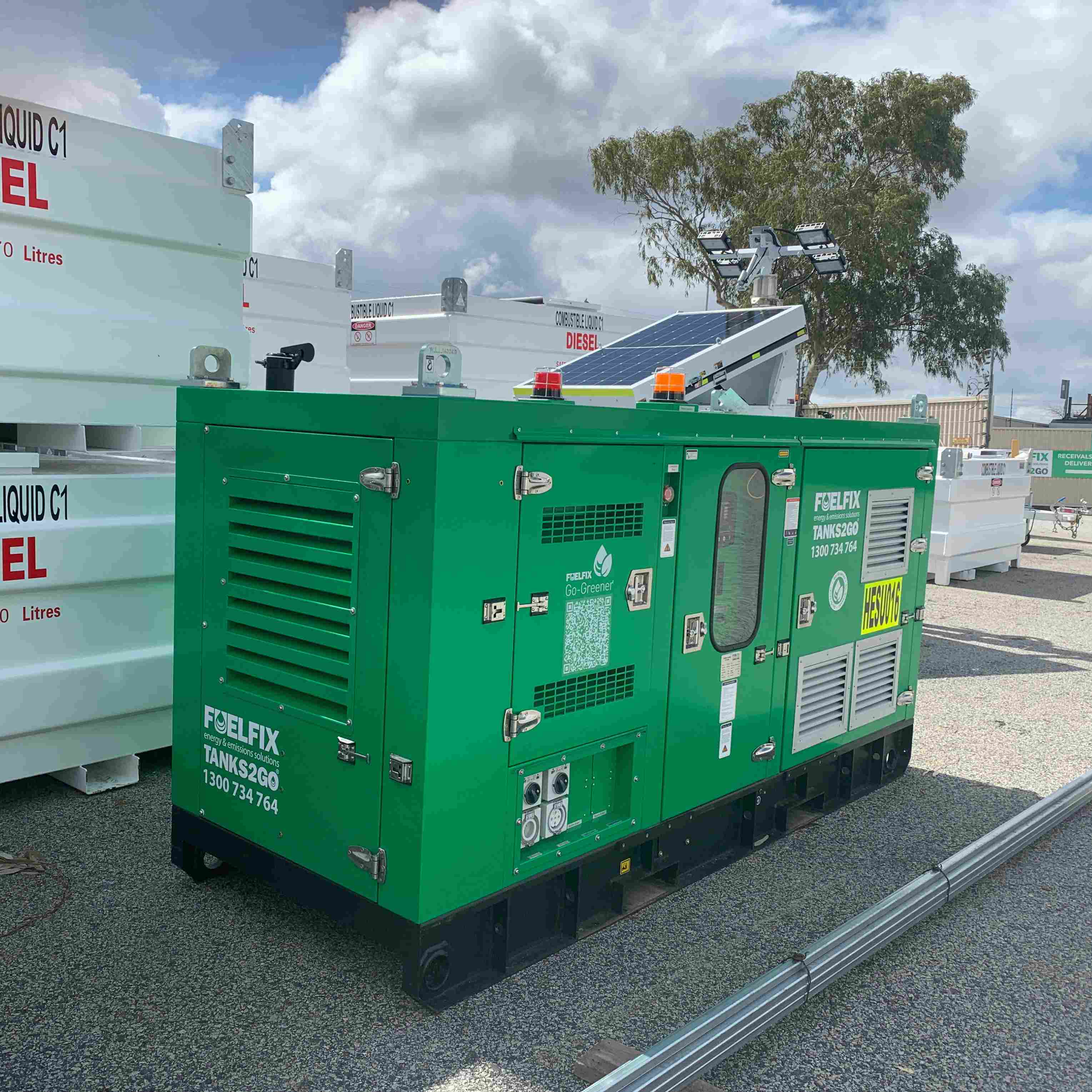 Hybrid Generator HESU20 displayed in the yard, right side picture